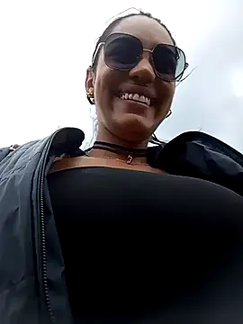 Snapshot of Sara-77 chatting on January 25, 6:13 pm Sara-77 online show from January 25, 6:13 pm