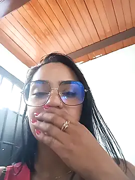 Snapshot of Sara-77 chatting on January 29, 6:18 pm Sara-77 online show from January 29, 6:18 pm