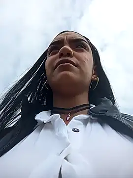 Snapshot of Sara-77 chatting on February 5, 2:16 pm Sara-77 online show from February 5, 2:16 pm