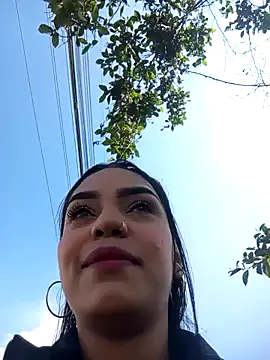 Snapshot of Sara-77 chatting on February 7, 2:47 pm Sara-77 online show from February 7, 2:47 pm