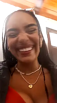 Snapshot of Sara-77 chatting on February 14, 8:05 pm Sara-77 online show from February 14, 8:05 pm