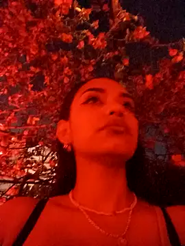 Snapshot of Sara-77 chatting on February 27, 6:18 am Sara-77 online show from February 27, 6:18 am