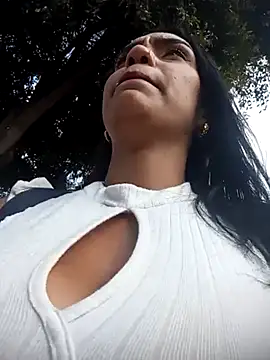 Snapshot of Sara-77 chatting on March 8, 8:25 pm Sara-77 online show from March 8, 8:25 pm