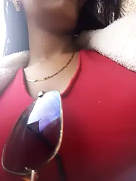 Snapshot of Sara-77 chatting on March 13, 9:37 pm Sara-77 online show from March 13, 9:37 pm