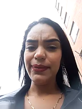 Snapshot of Sara-77 chatting on March 18, 5:53 pm Sara-77 online show from March 18, 5:53 pm