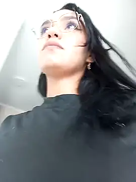 Snapshot of Sara-77 chatting on September 27, 3:17 pm Sara-77 online show from September 27, 3:17 pm