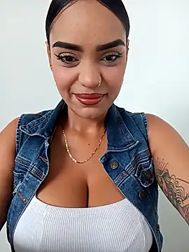 Snapshot of Sara-77 chatting on October 9, 3:10 pm Sara-77 online show from October 9, 3:10 pm