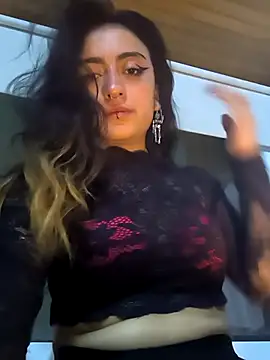 Lila Desiree online show from March 14, 1:27 am