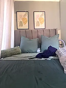 Zee Online online show from November 13, 9:30 am