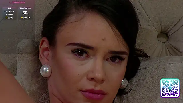 Snapshot of KateReevah chatting on March 18, 1:21 am KateReevah online show from March 18, 1:21 am