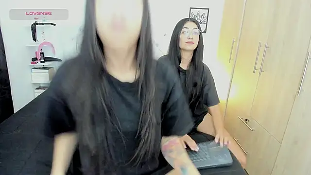 Annie-Hank online show from December 21, 1:47 am