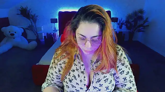 Kittywakee online show from March 8, 9:51 pm