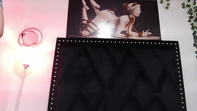 Naia x online show from January 30, 11:13 pm