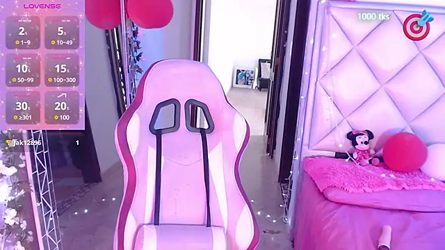 DannaDooll99 online show from March 6, 1:57 pm