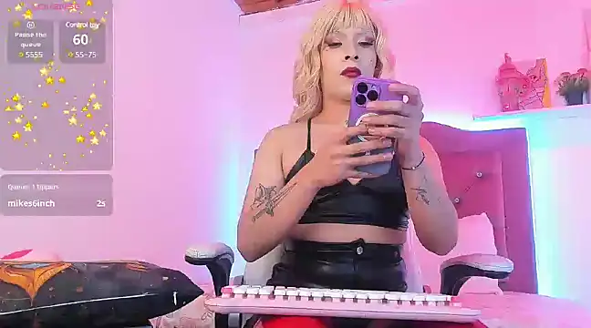 Snapshot of Nyx__Blackwood chatting on February 12, 6:40 am Nyx Blackwood online show from February 12, 6:40 am