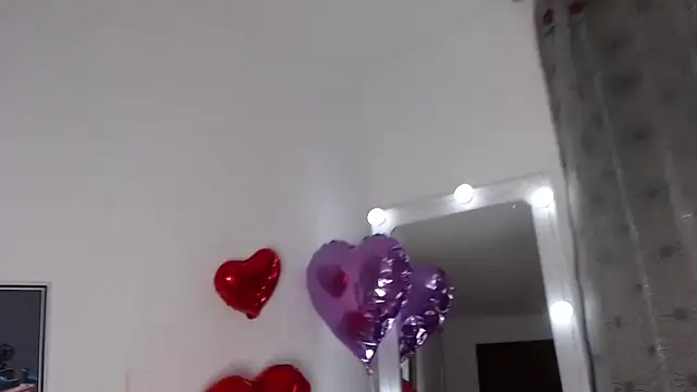 elizabethcooper online show from February 15, 10:52 pm