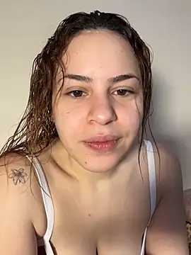 AgnesCampp online show from October 4, 5:55 pm