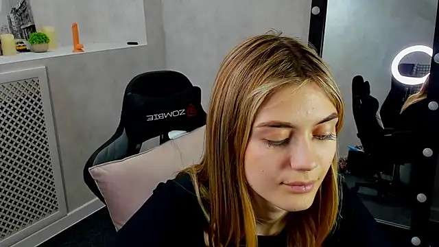 Cherry Price online show from December 20, 9:43 am