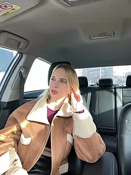 Snapshot of DonorDi chatting on March 6, 1:46 pm DonorDi online show from March 6, 1:46 pm