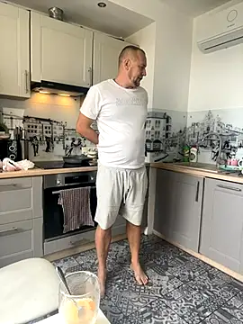 Snapshot of DonorDi chatting on October 19, 12:17 pm DonorDi online show from October 19, 12:17 pm