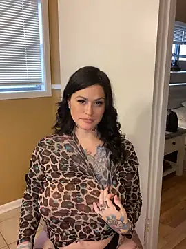 TexasTattooedHouseWife online show from February 21, 6:48 pm