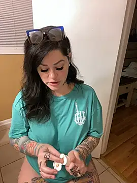 TexasTattooedHouseWife online show from March 4, 12:44 pm