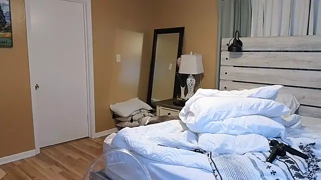 TexasTattooedHouseWife online show from March 6, 6:37 pm