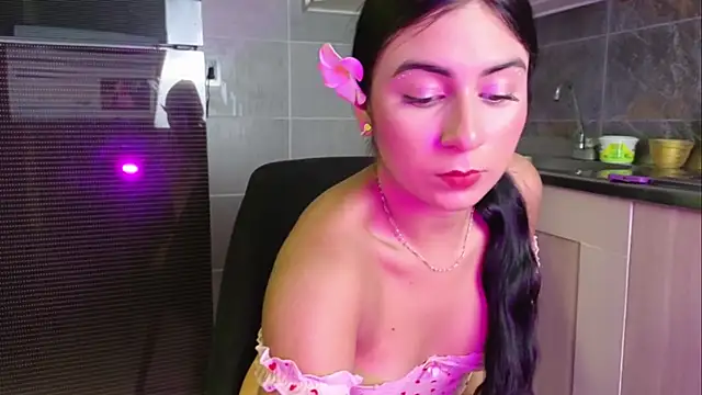 GABYTAYLOR  online show from October 2, 1:40 pm