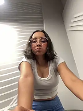 Kay LustyWife online show from February 9, 1:22 am