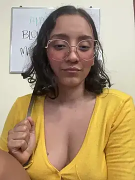 Kay LustyWife online show from March 7, 1:20 am