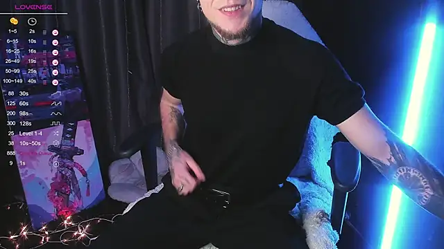 Badrabbitt  online show from December 17, 11:59 pm