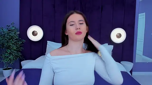 milaleoneli online show from February 1, 12:26 pm