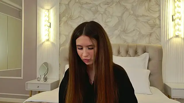 milaleoneli online show from September 21, 3:02 pm