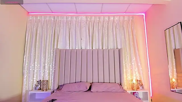 Aliison Smith online show from January 19, 1:53 am