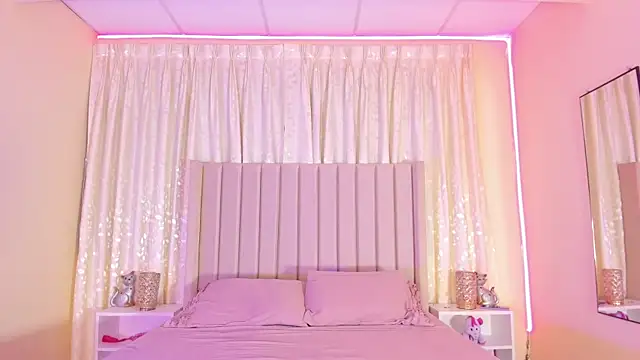 Aliison Smith online show from March 17, 3:03 am