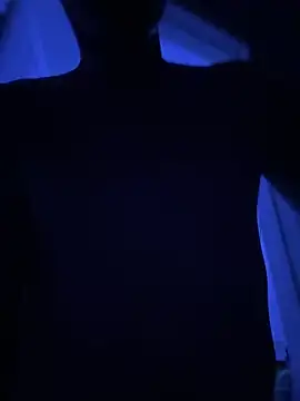 Snapshot of freckledginger369 chatting on December 4, 3:37 am freckledginger369 online show from December 4, 3:37 am