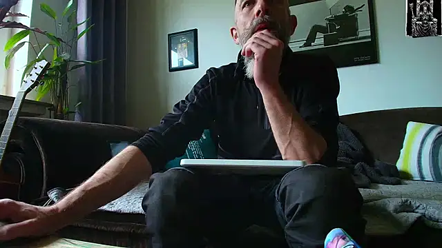 Kingsscepter online show from February 20, 1:51 pm