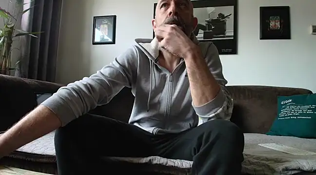 Kingsscepter online show from February 22, 1:35 pm