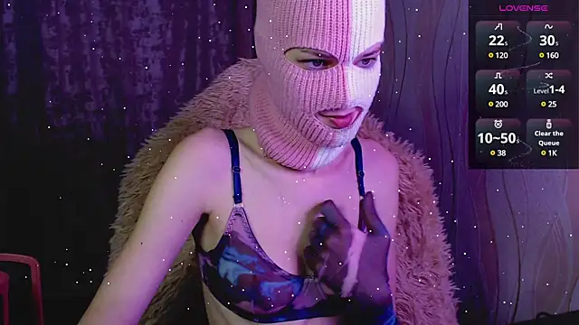 Snapshot of Domiiiniiicana chatting on December 21, 8:43 pm Domiiiniiicana online show from December 21, 8:43 pm