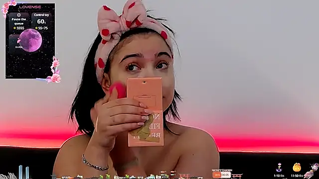 AveryWillow online show from February 5, 12:38 pm