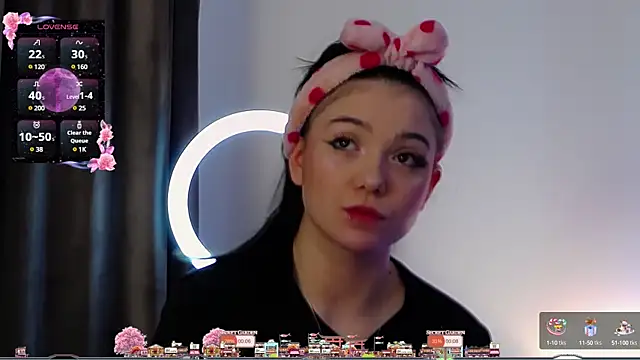 AveryWillow online show from March 7, 1:07 pm