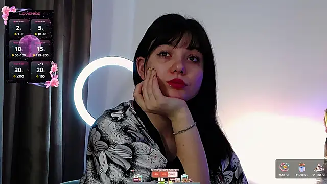 AveryWillow online show from March 10, 10:26 am