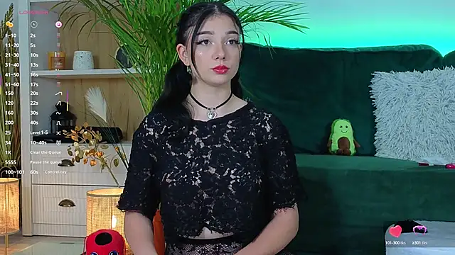 AveryWillow online show from October 16, 3:07 am