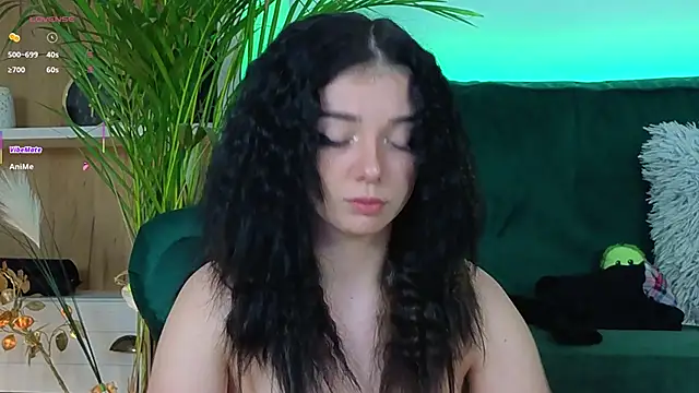 AveryWillow online show from October 19, 2:56 am