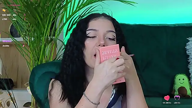 AveryWillow online show from October 20, 3:07 am