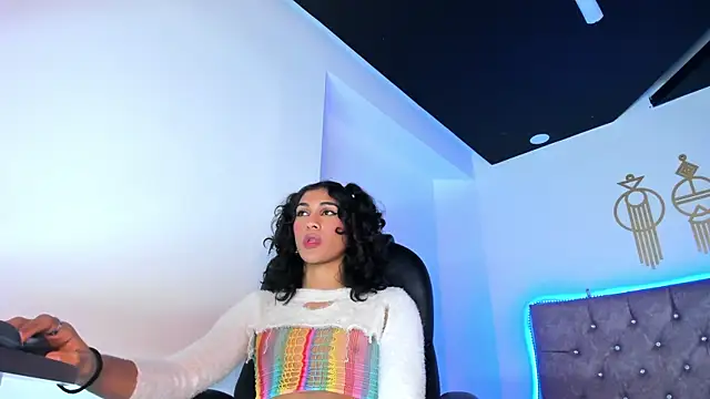 MiaCavallii  online show from February 15, 10:00 am