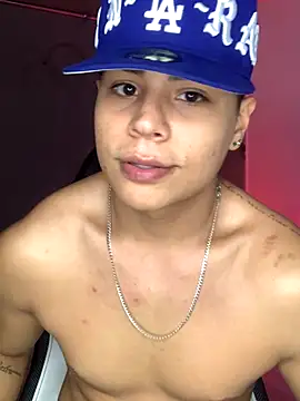 SantiagoReyesFtt online show from October 22, 5:08 am