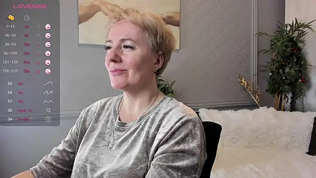 Snapshot of Nika_Smit chatting on December 24, 3:26 pm Nika Smit online show from December 24, 3:26 pm