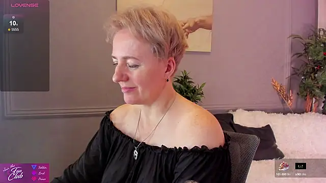 Snapshot of Nika_Smit chatting on January 4, 11:33 am Nika Smit online show from January 4, 11:33 am