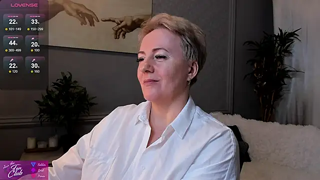 Snapshot of Nika_Smit chatting on March 1, 11:39 am Nika Smit online show from March 1, 11:39 am